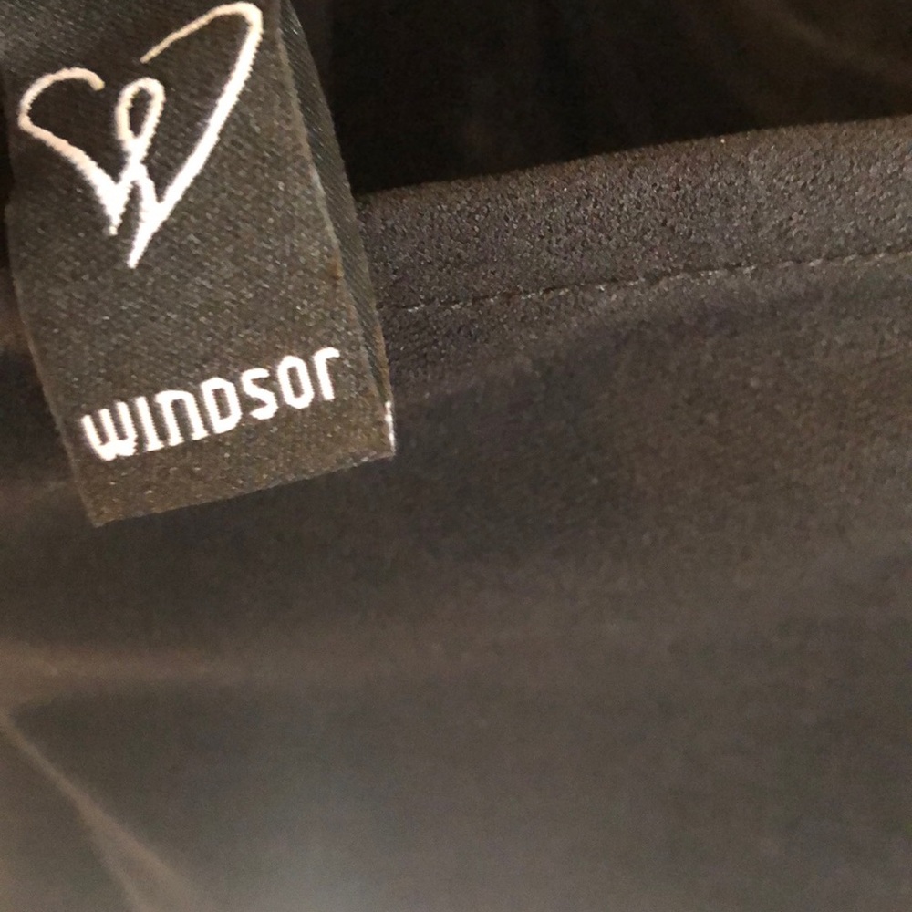 Black slit back dress - Picture 5 of 5